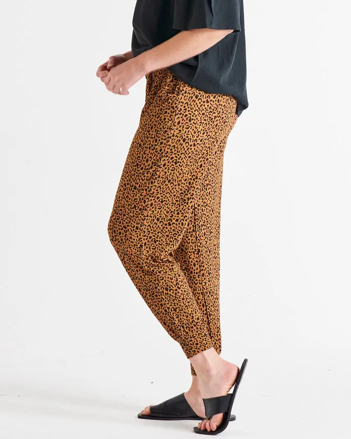 Betty Basics Paris Pant Wild Print