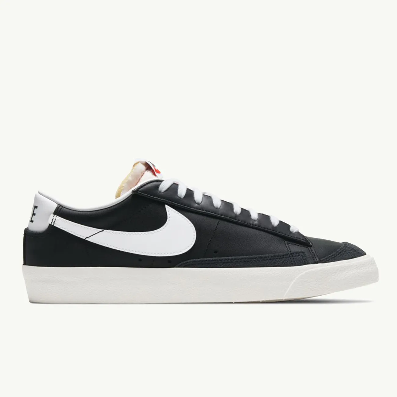 BLAZER LOW 77 VINTAGE BLACK WHITE