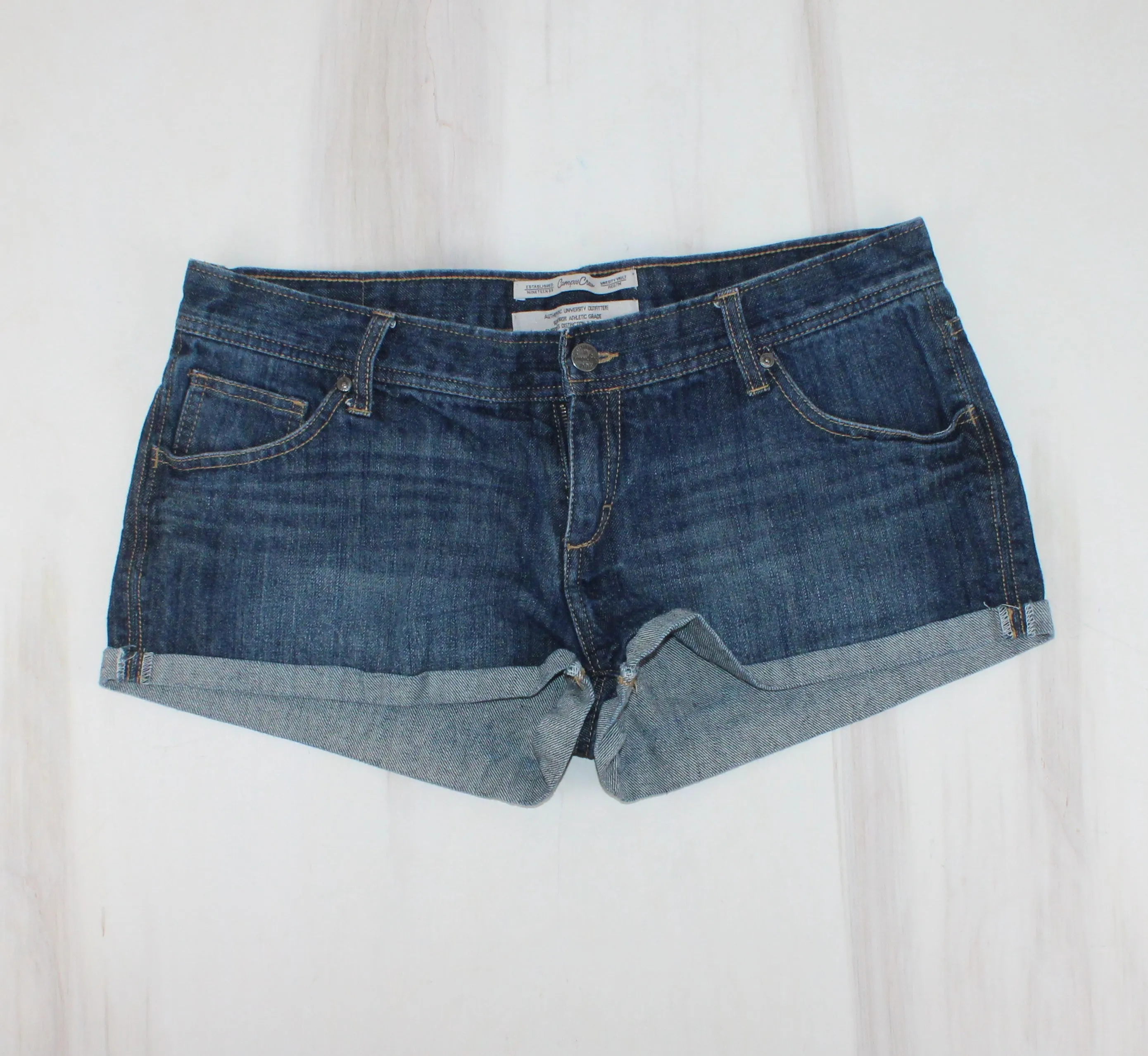 CAMPUS CREW BLUE DEMIN SHORT LADIES SIZE 10 EUC