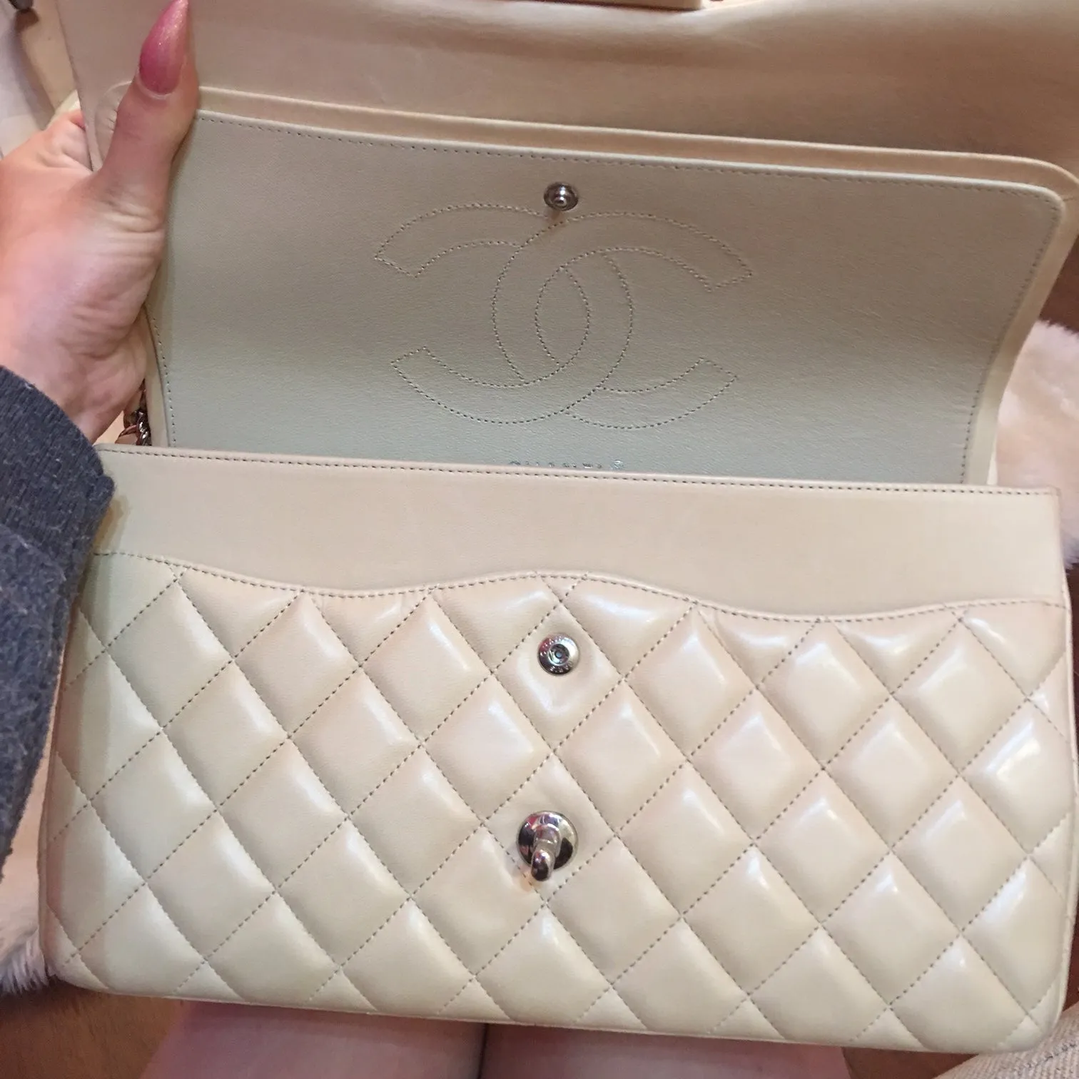 Chanel classic flap