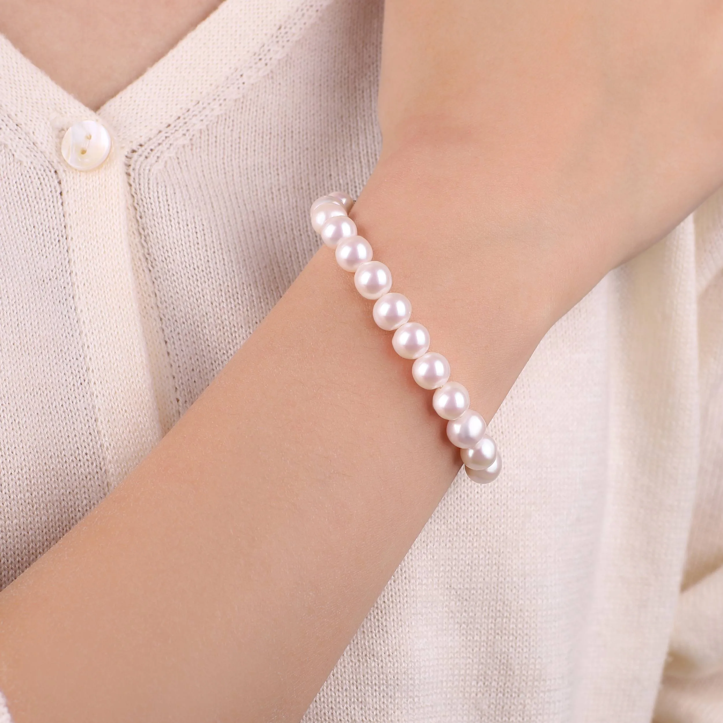 Classic White Pearl Bracelet