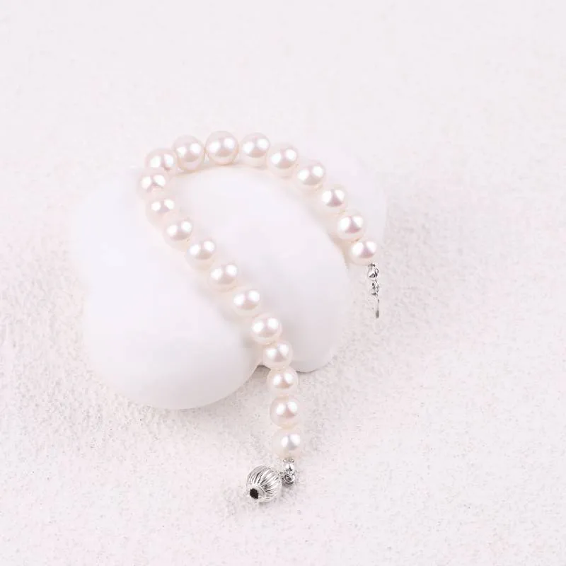 Classic White Pearl Bracelet