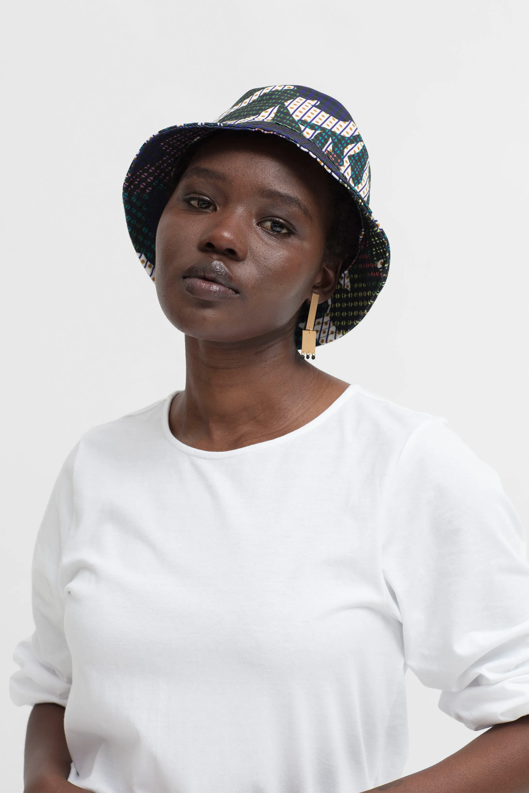 Emra Silverscreen Bucket Hat