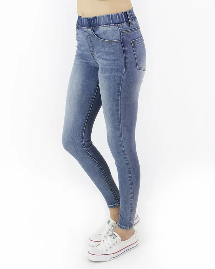 Grace & Lace Classic Mid Rise Pull-On Jeggings in Mid Wash