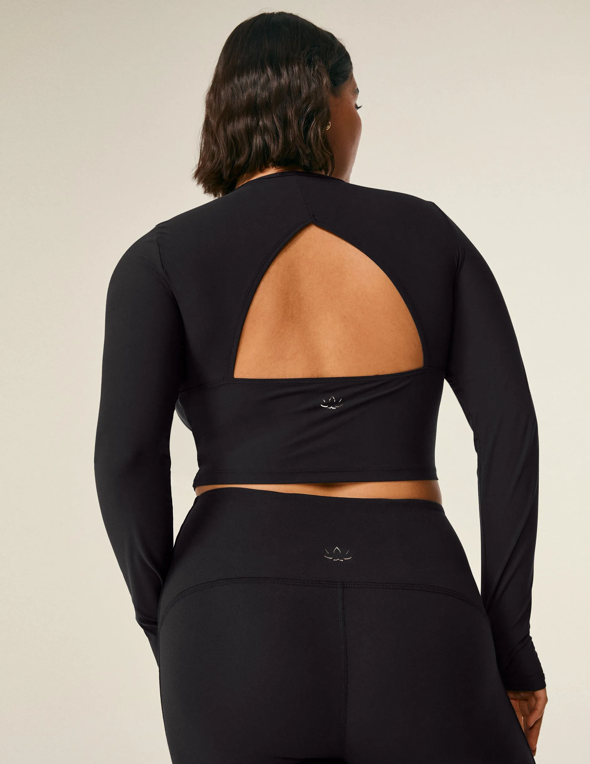 POWERBEYOND™ Lite Cardio Cropped Pullover