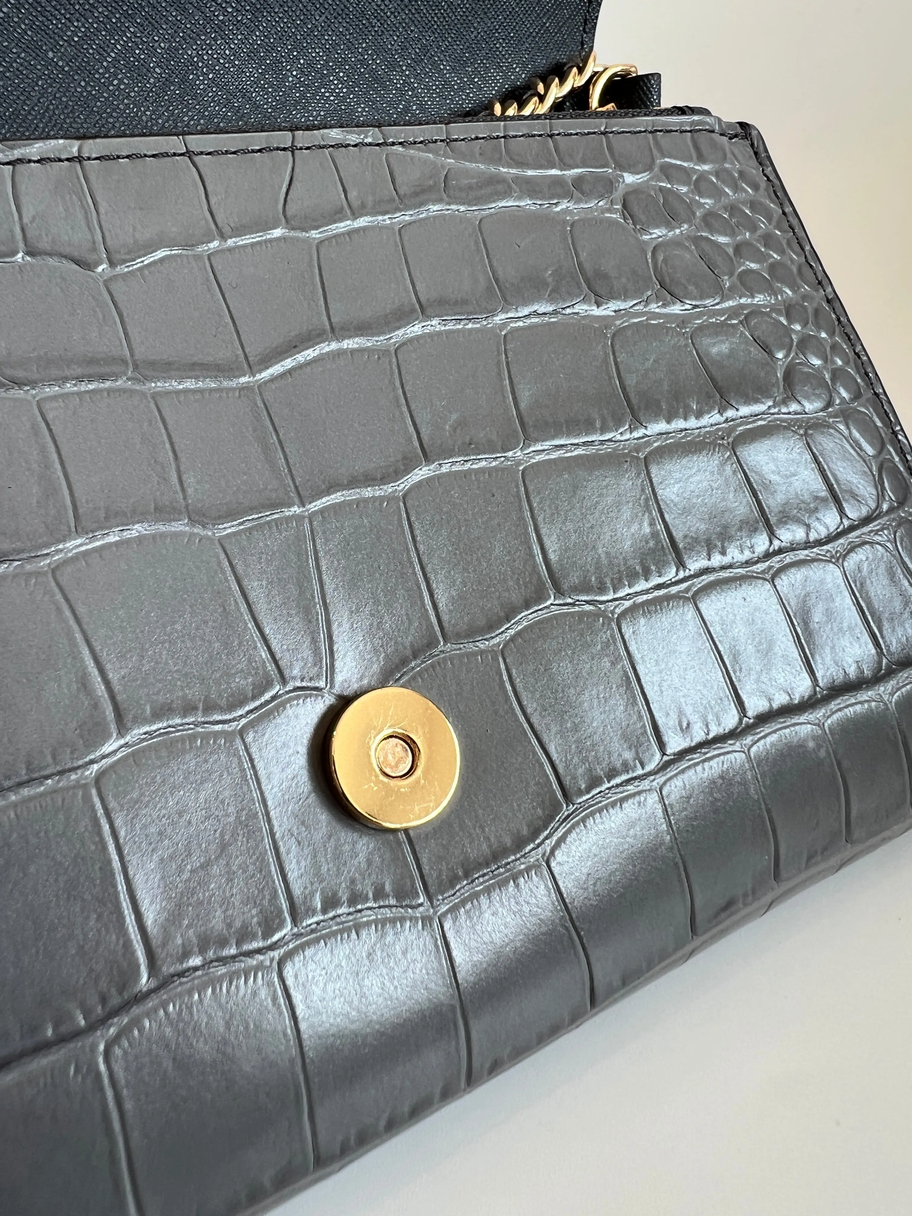 Robinson Embossed Chain Wallet in Zinc