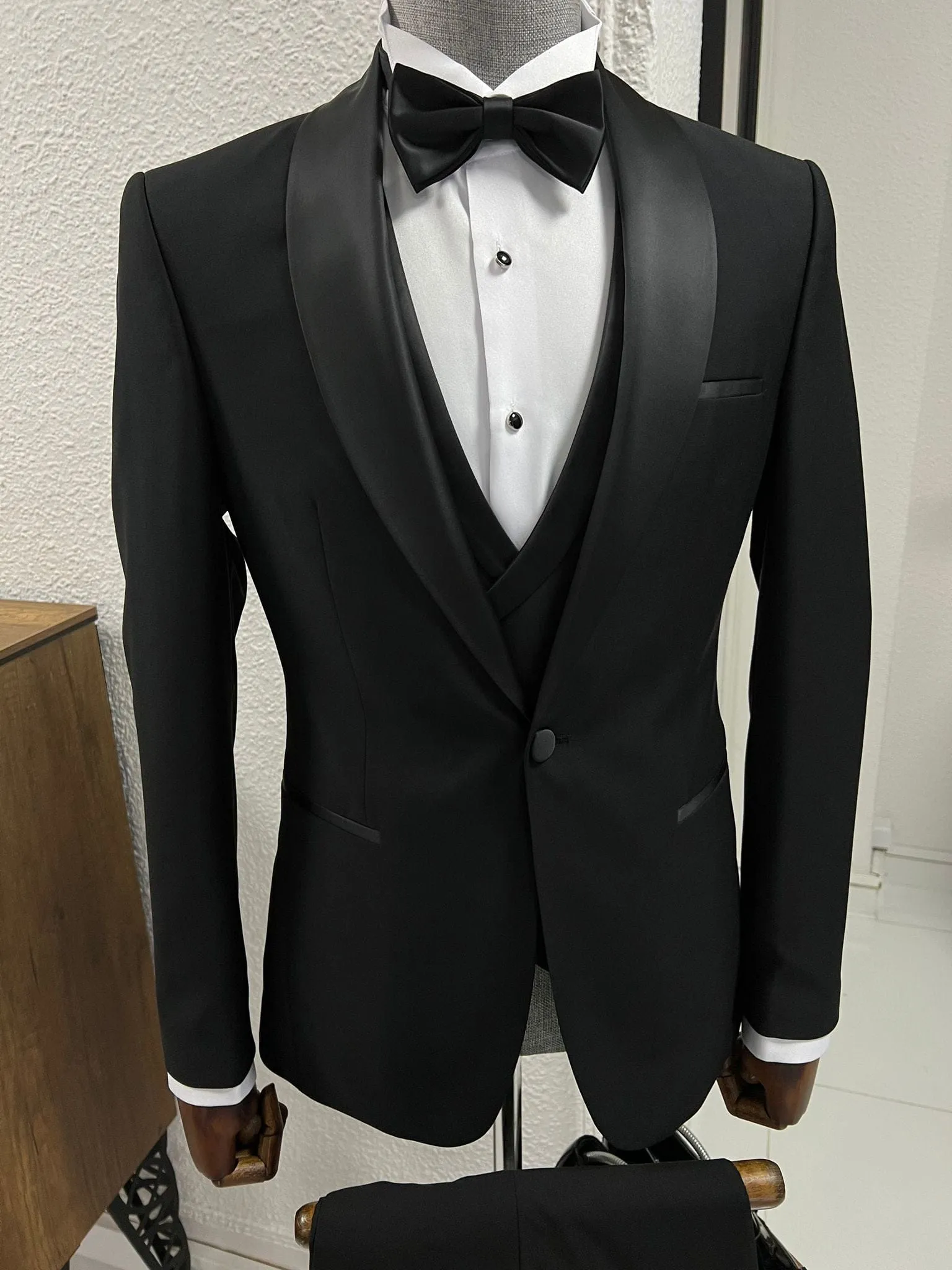 Slim Fit Shawl Collar Black Tuxedo Suit