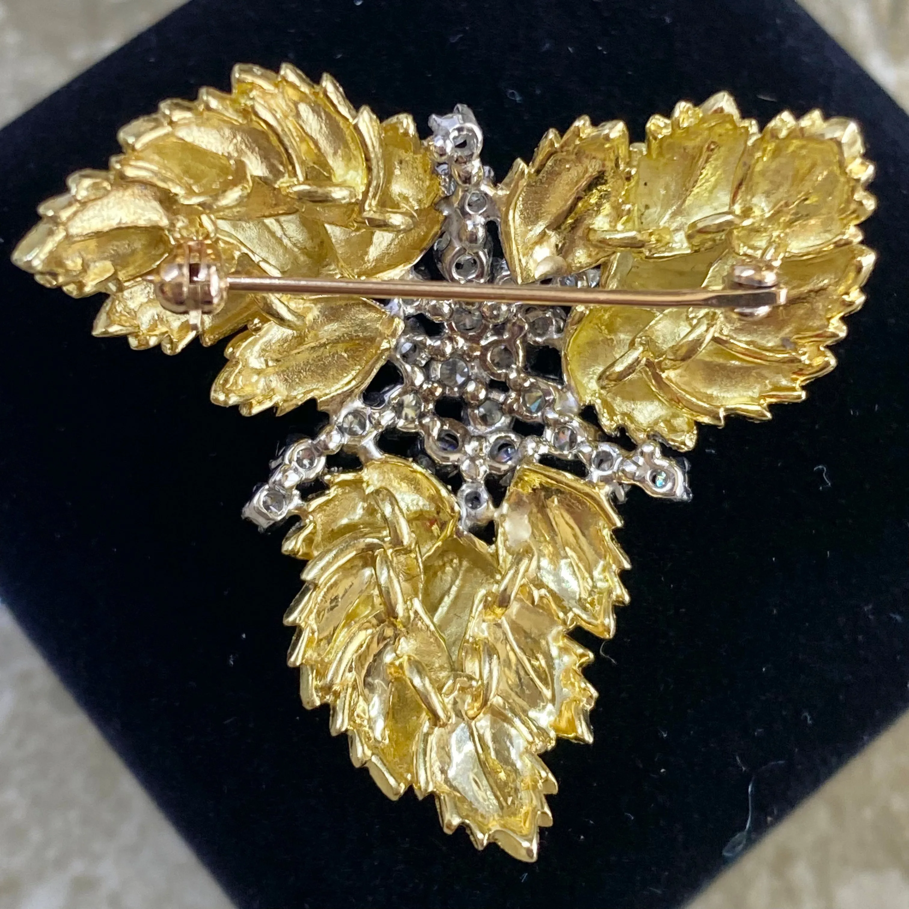 Vintage 18K Gold Diamond Pendant Brooch