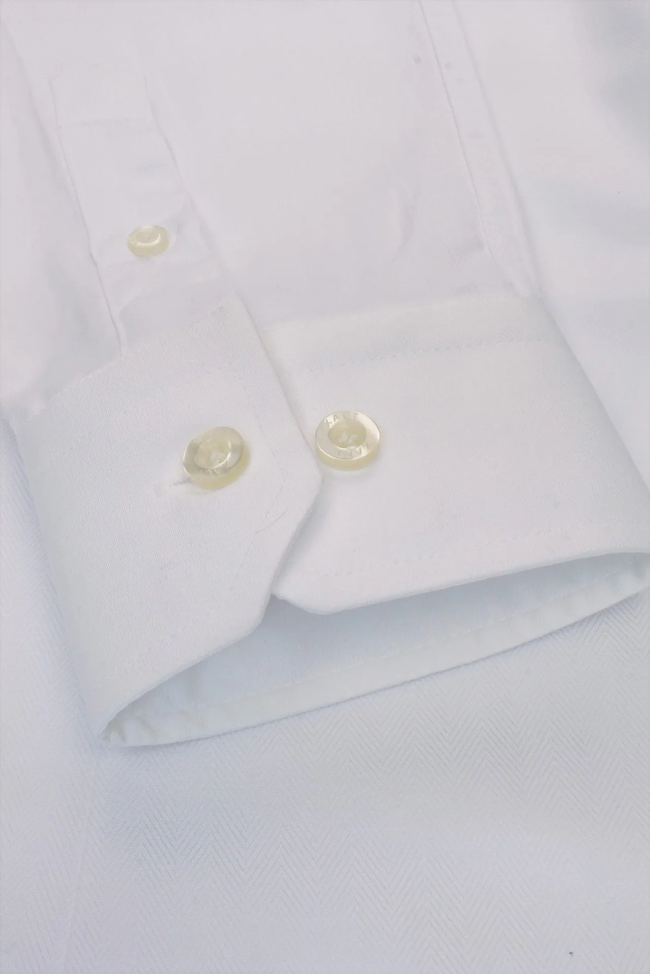 Xact Men's Club/ Penny Collar Shirt - White Contrast Collar & Cuffs